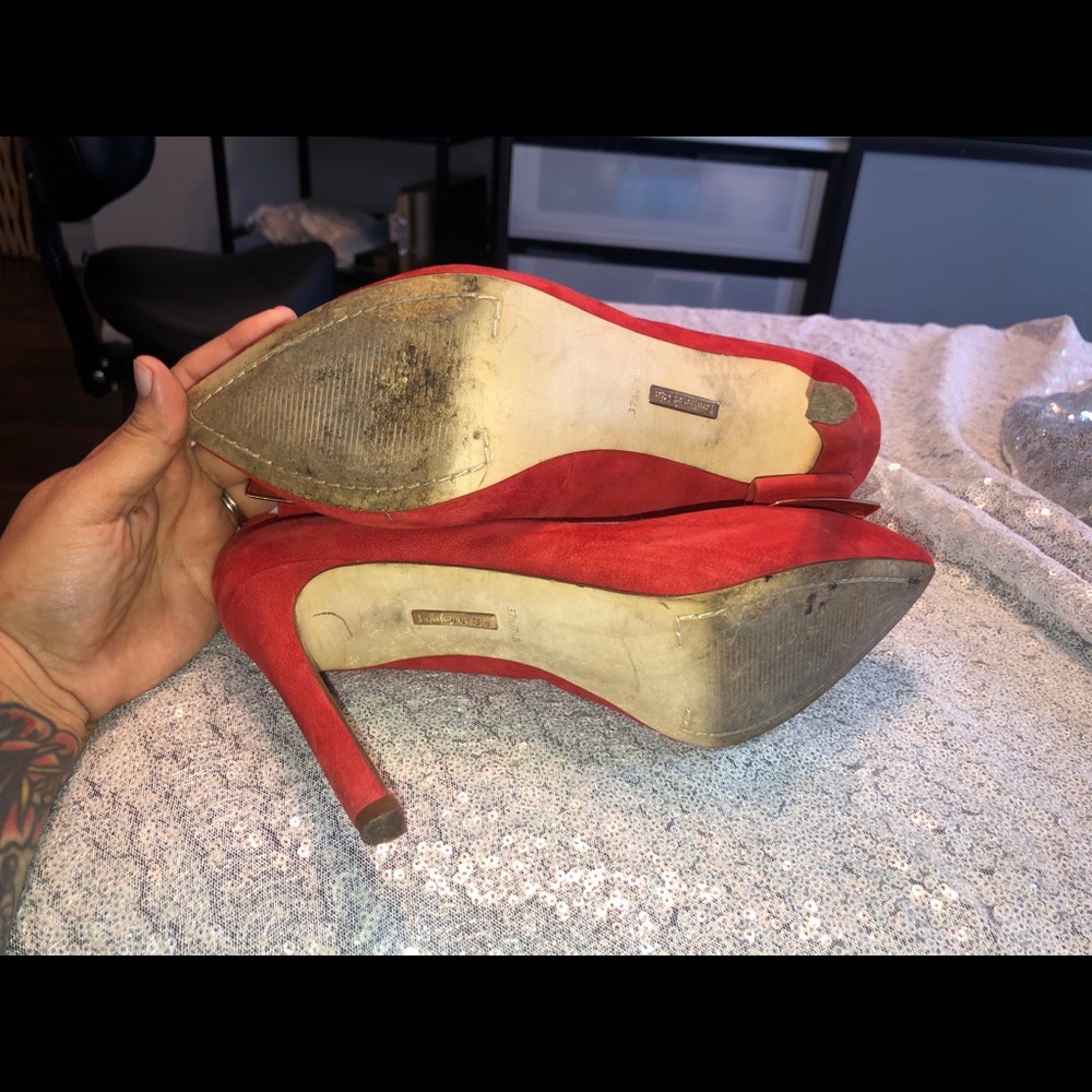 Red suede heels - Picture 3 of 4
